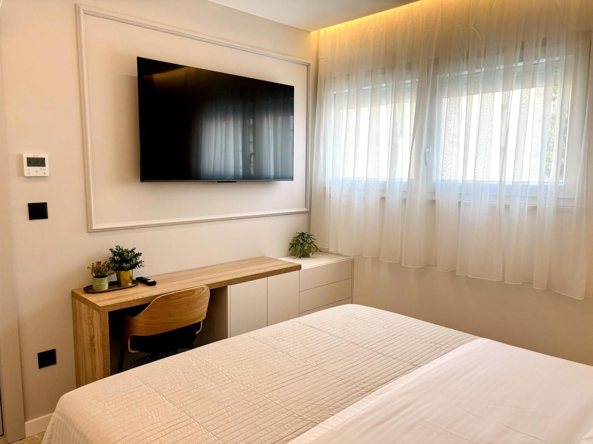 Marthinis Luxury Suites สปลิท ภายนอก รูปภาพ