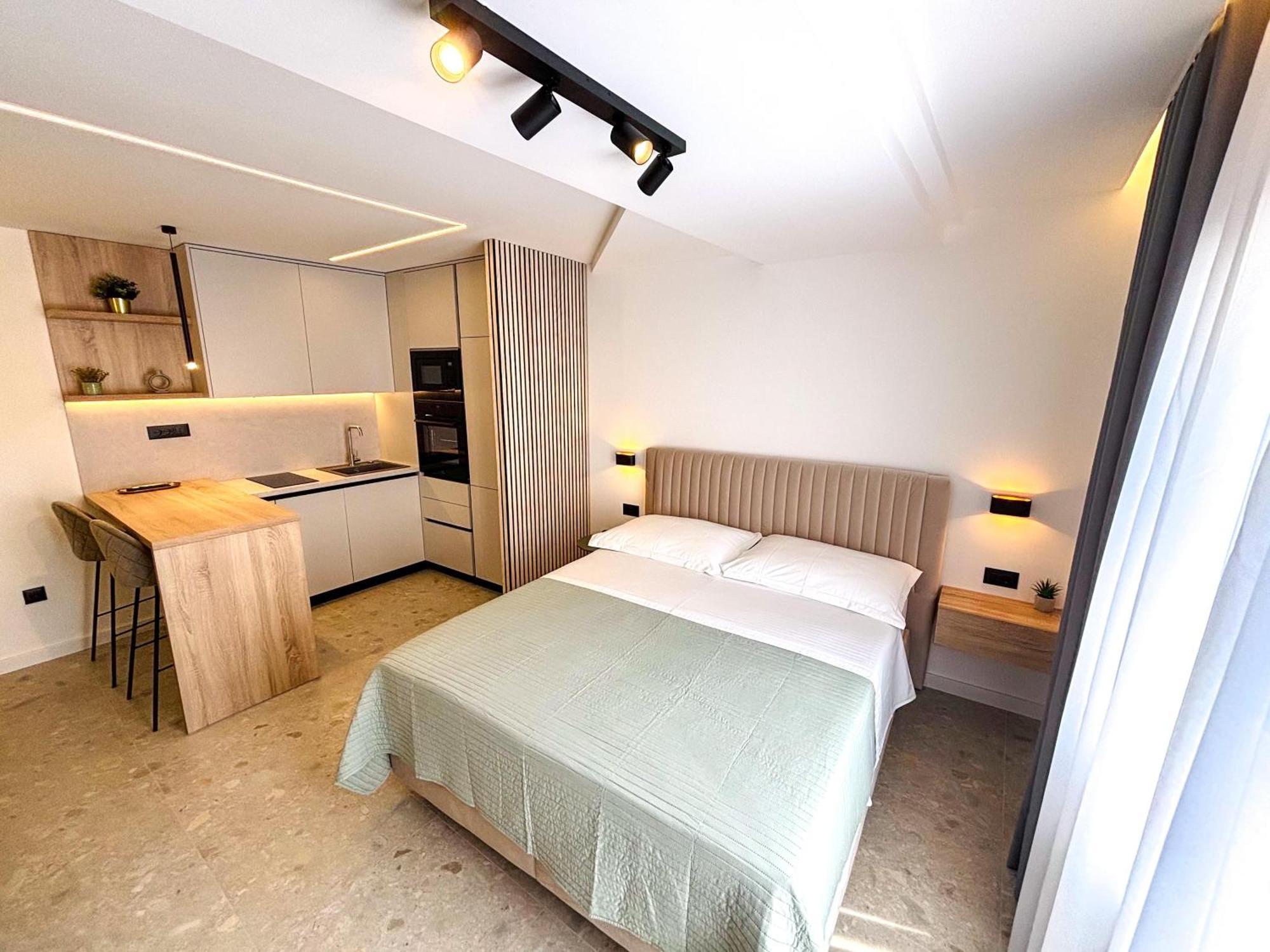 Marthinis Luxury Suites สปลิท ภายนอก รูปภาพ