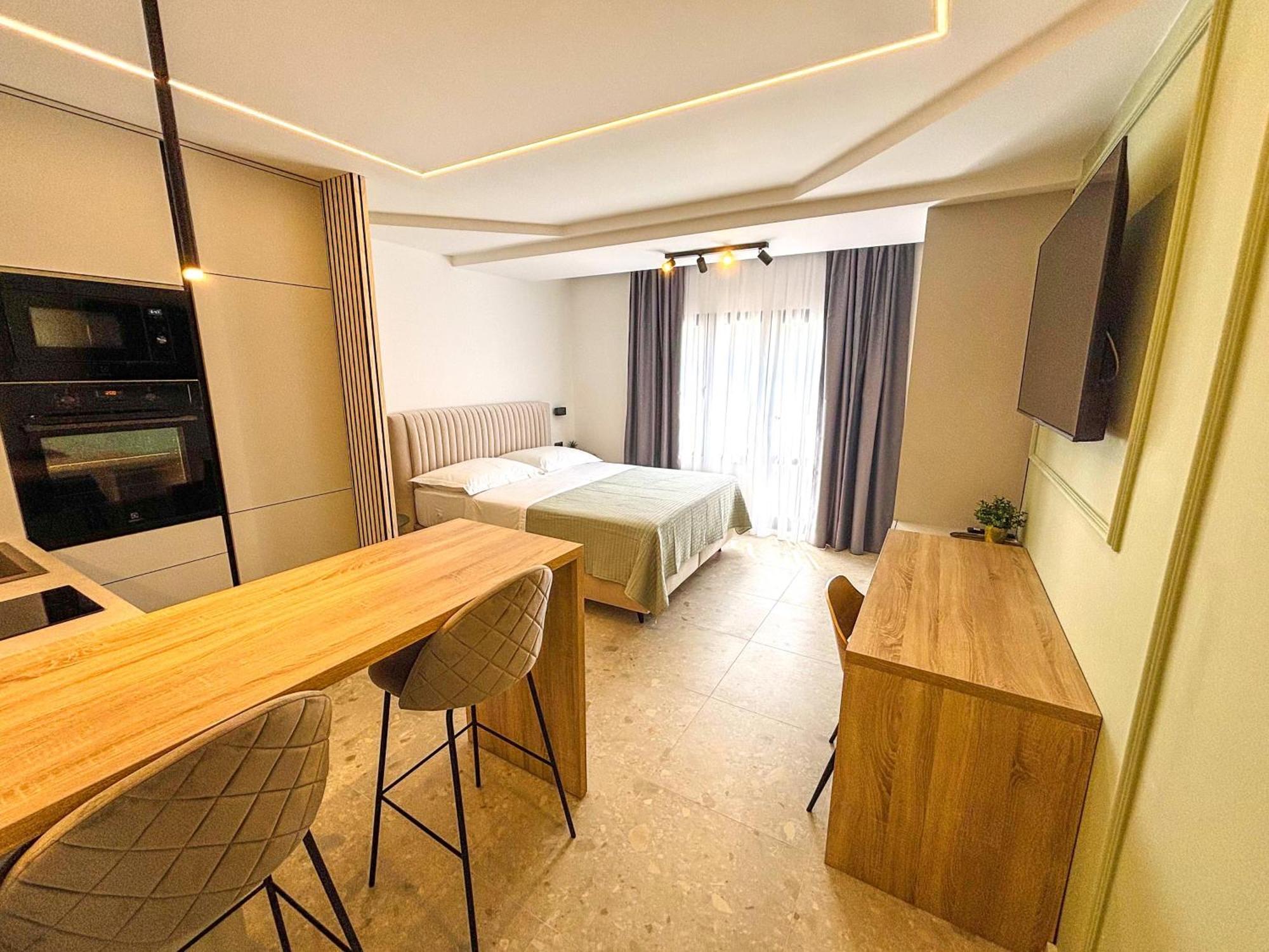 Marthinis Luxury Suites สปลิท ภายนอก รูปภาพ