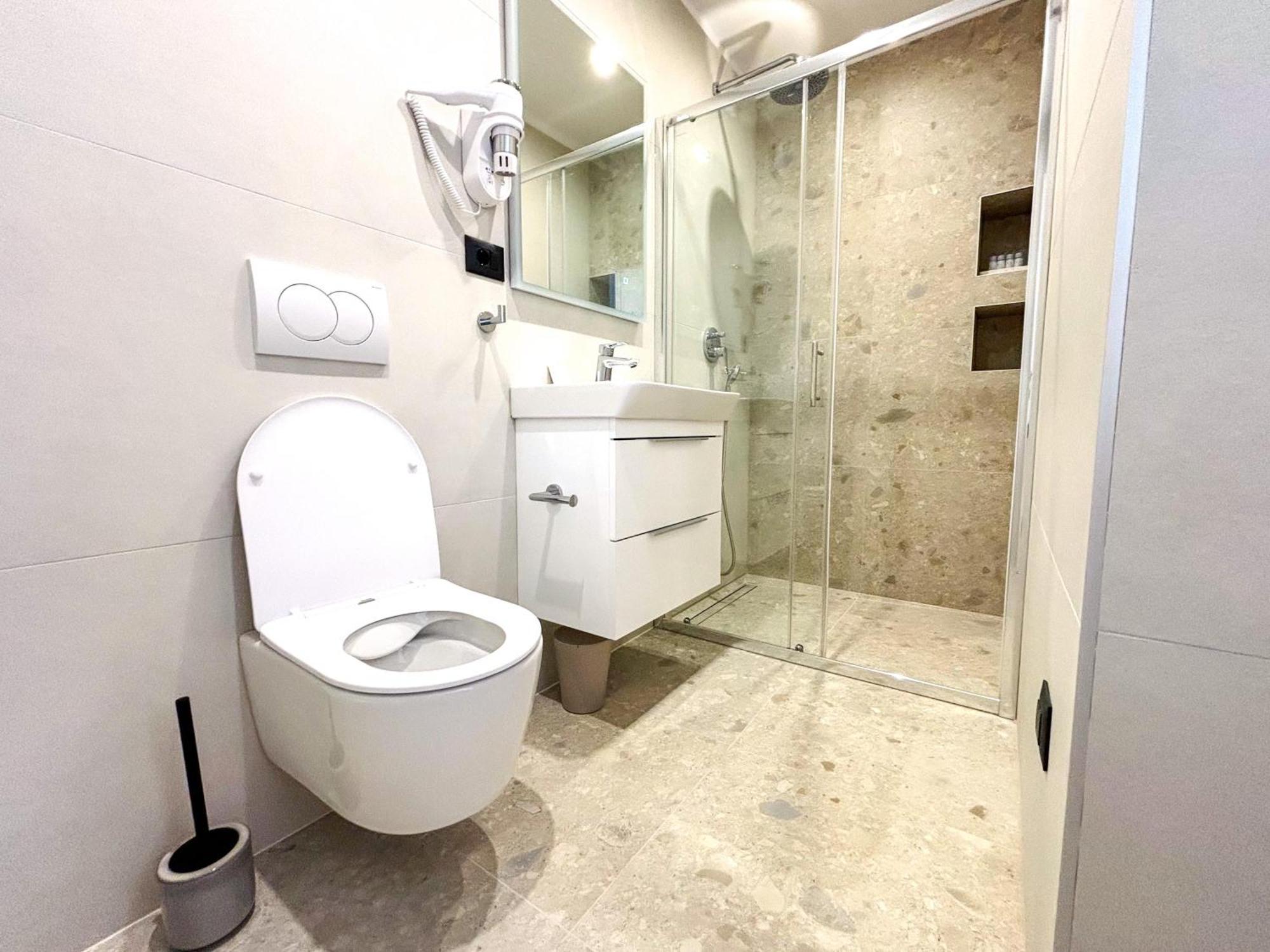 Marthinis Luxury Suites สปลิท ภายนอก รูปภาพ