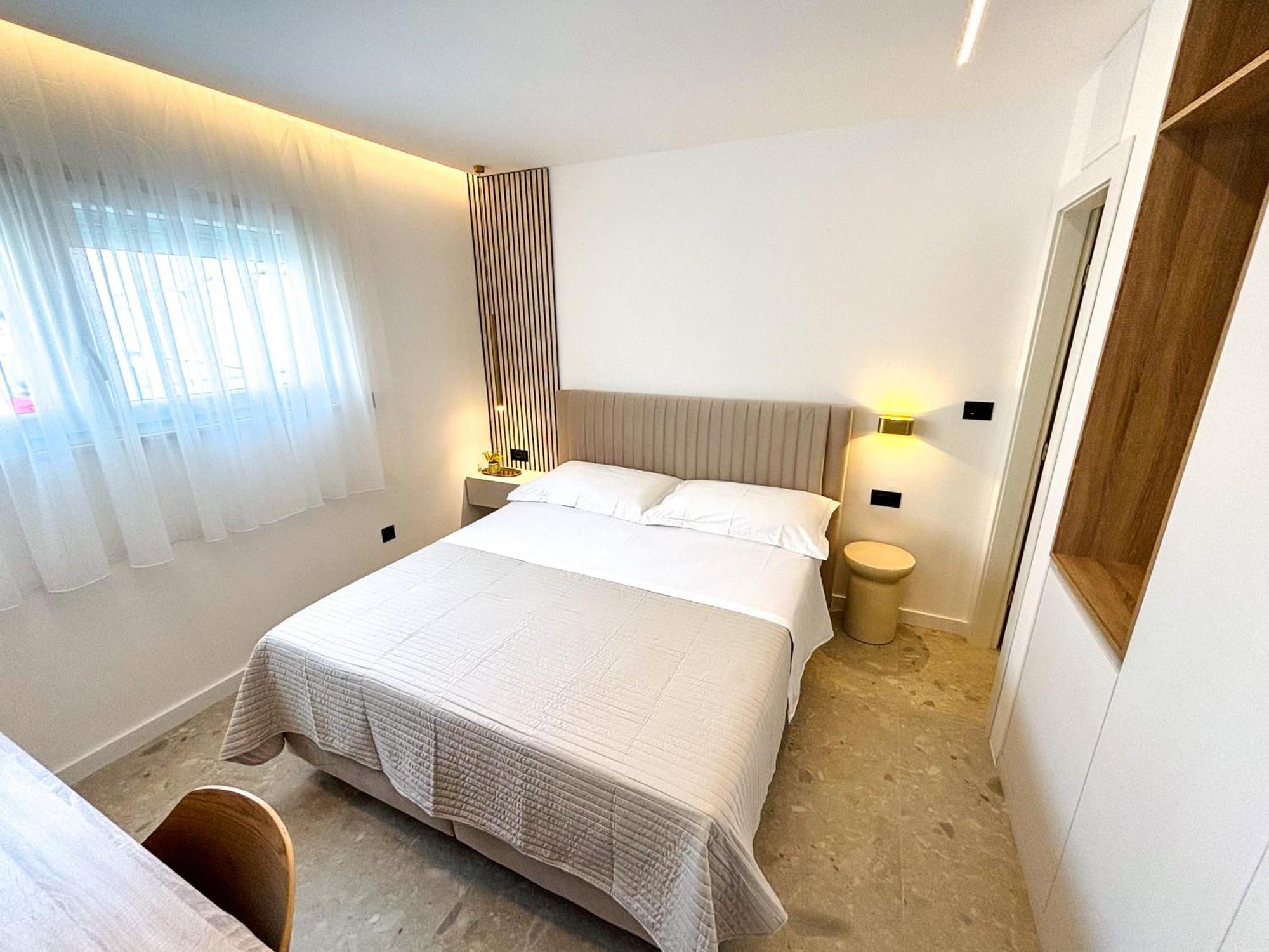 Marthinis Luxury Suites สปลิท ภายนอก รูปภาพ